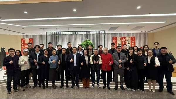 泓寶科技董事長、上海芯生機(jī)農(nóng)業(yè)科技有限公司董事長鄒國忠參加上海企聯(lián)鄉(xiāng)村振興第三次沙龍活動